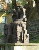 Rzeźba - podwale, okolice barbakanu